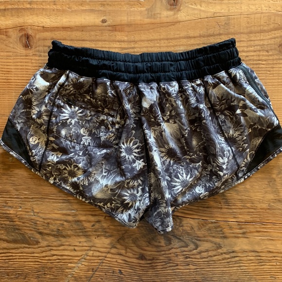 Lululemon athletica running shorts - Picture 2 of 3